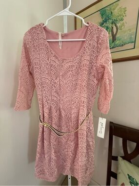 NY Collection Long Sleeve Lace Dress. NWT. Size Medium Petite.